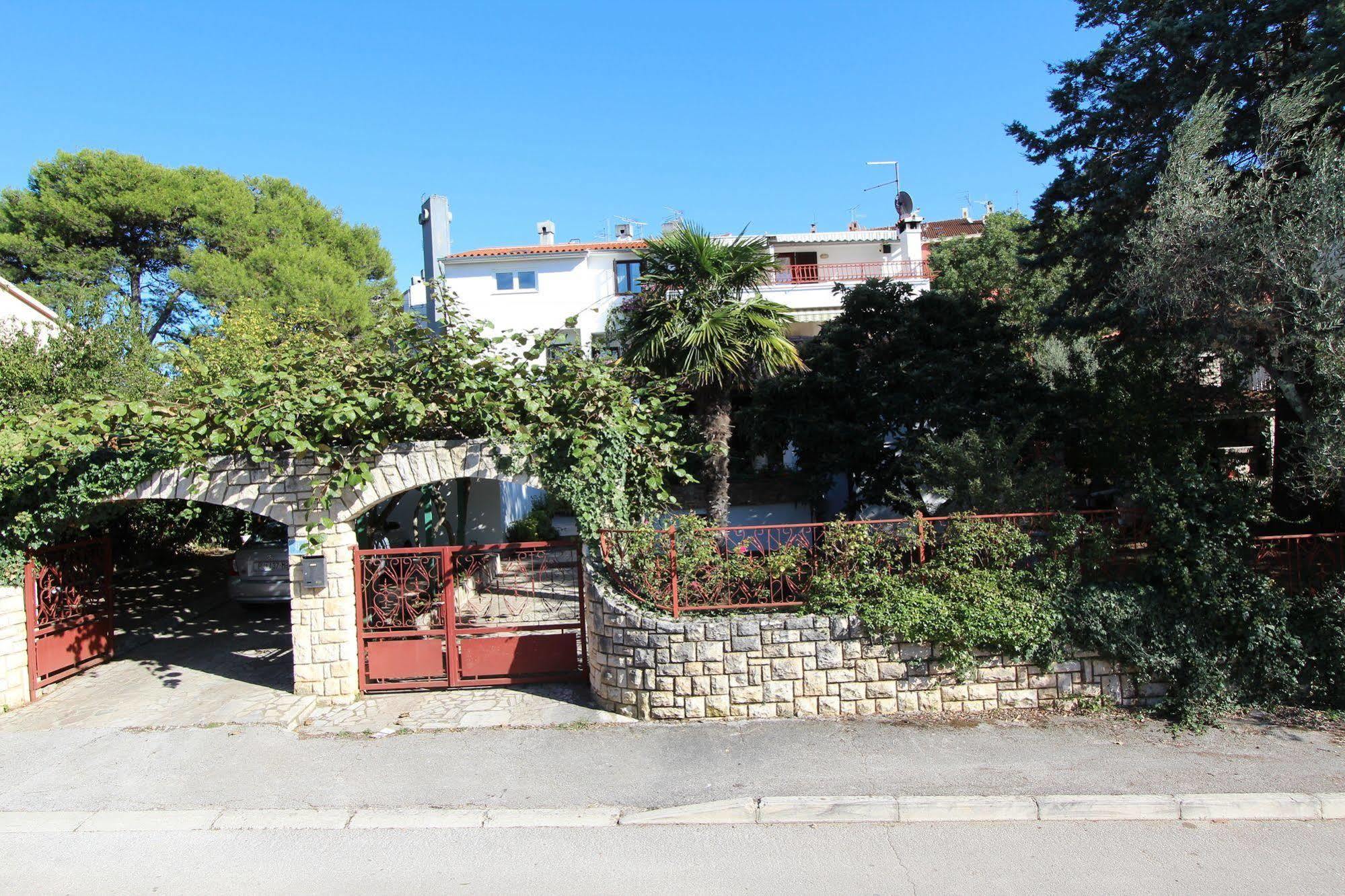 Apartments Tara Rovinj Extérieur photo